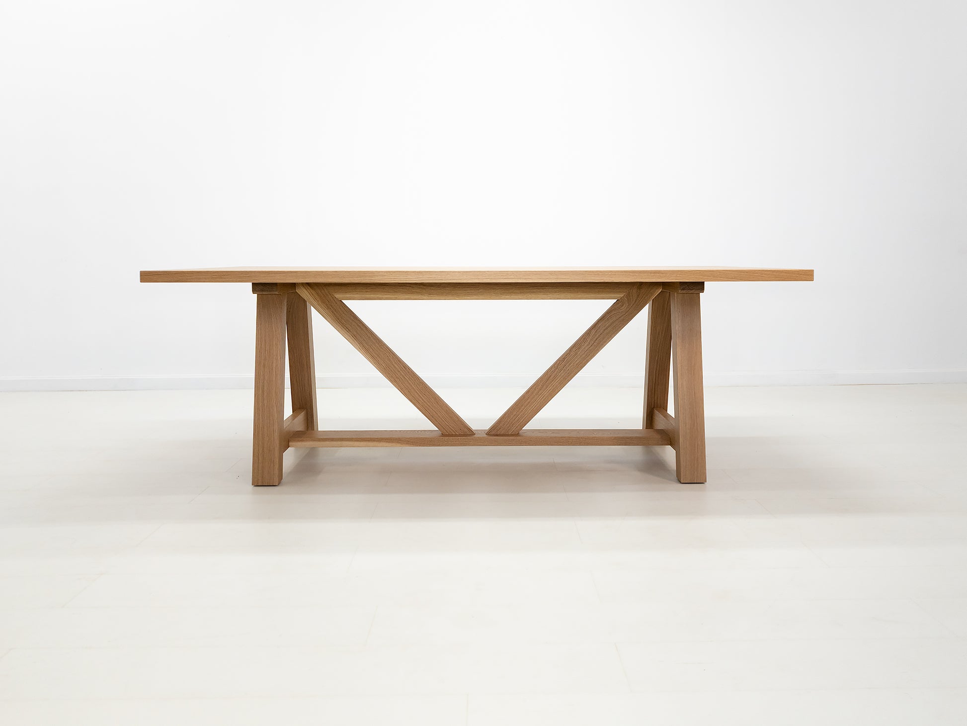AXEL Dining Table