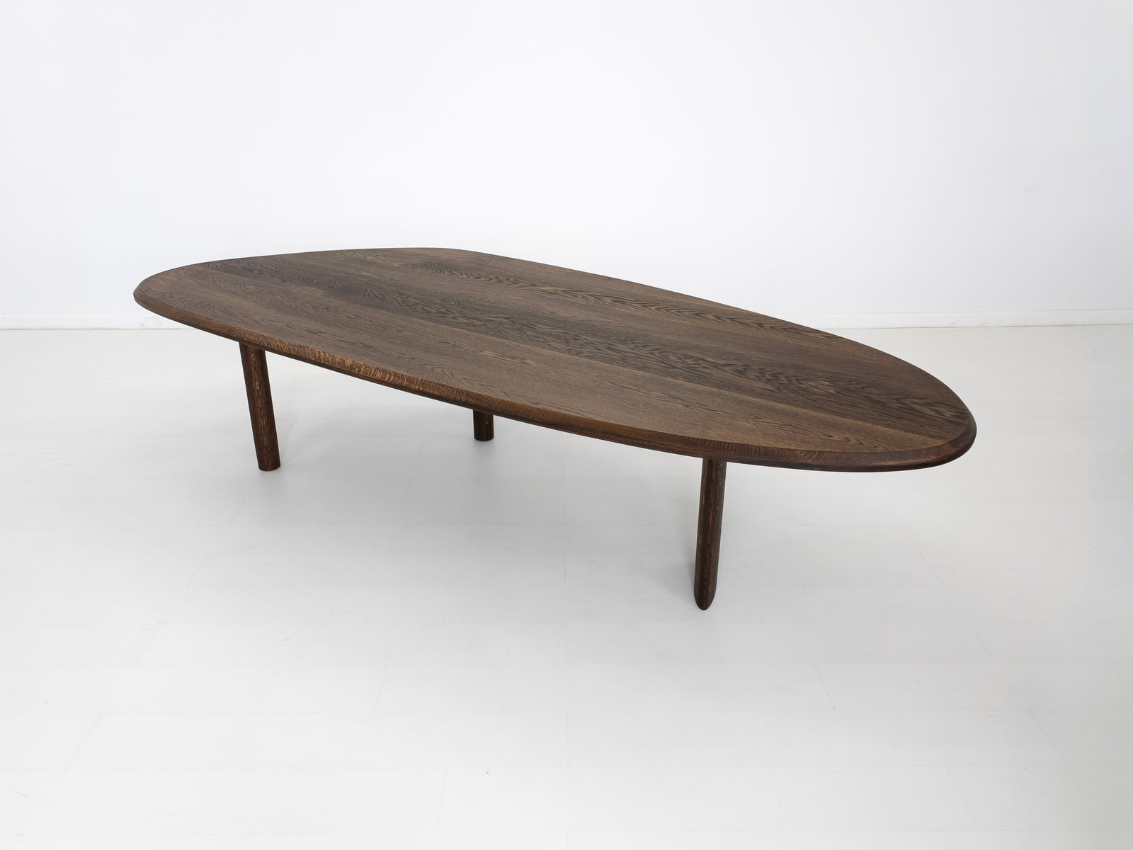 PERI Dining Table