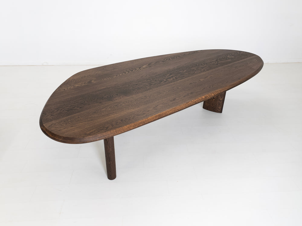 PERI Dining Table