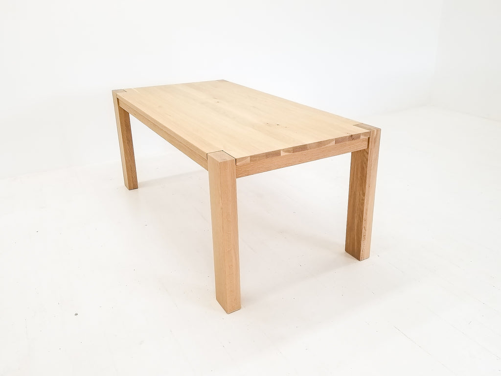 KALU Dining Table