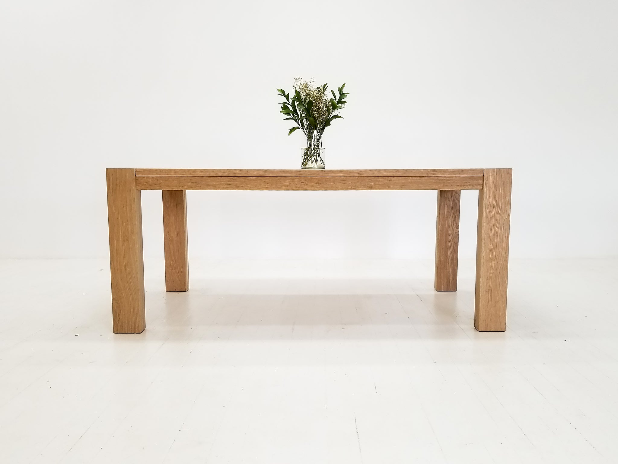KALU Dining Table
