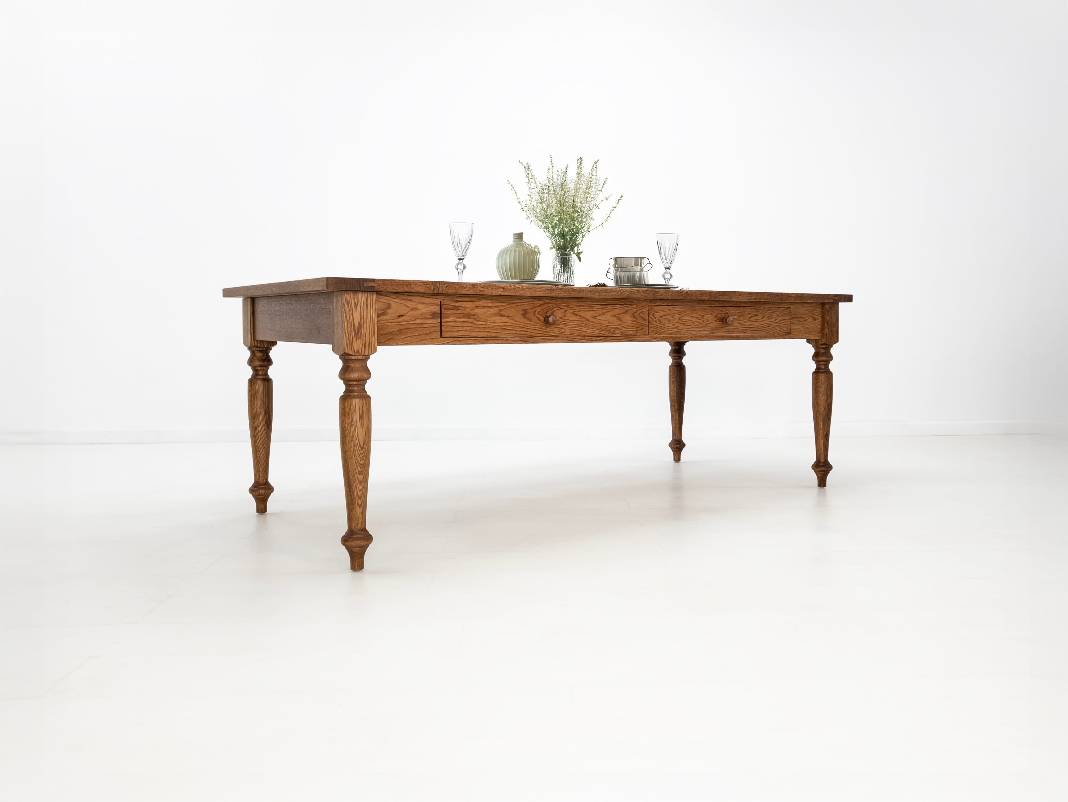ETTA Dining Table