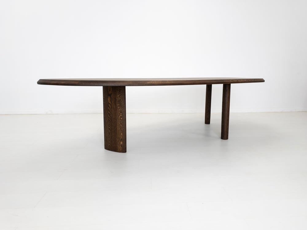 PERI Dining Table