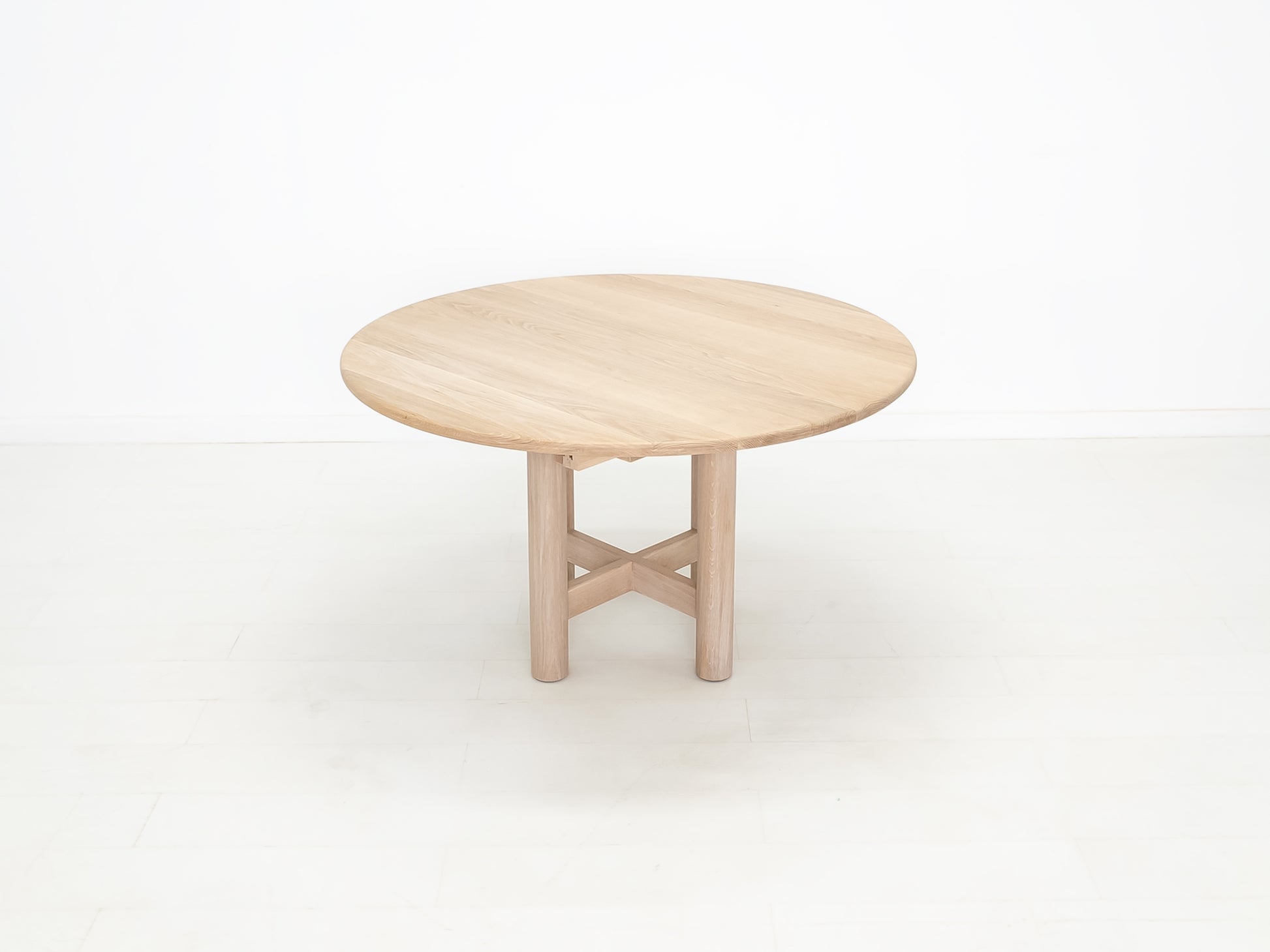 LEXI Dining Table