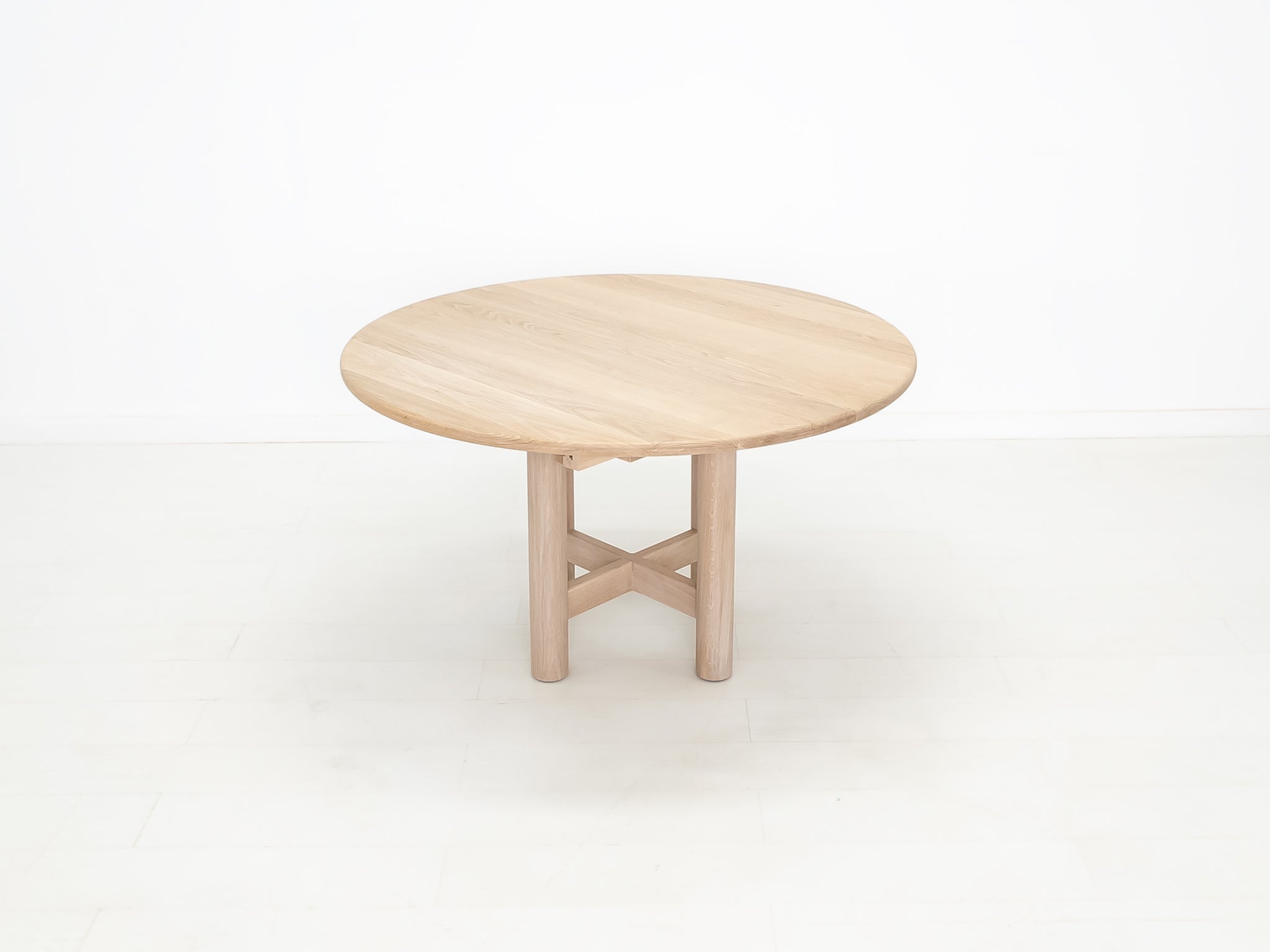 LEXI Dining Table