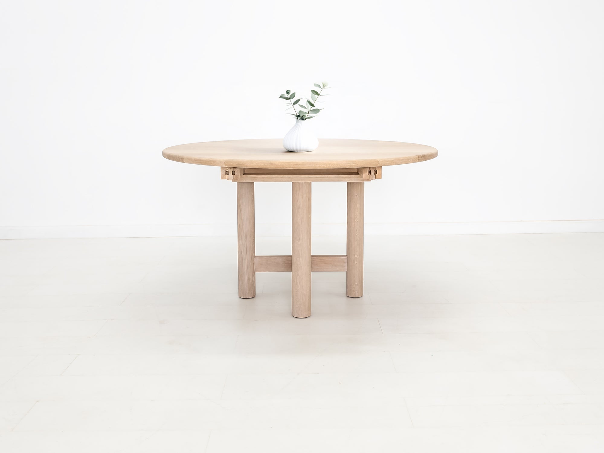LEXI Dining Table