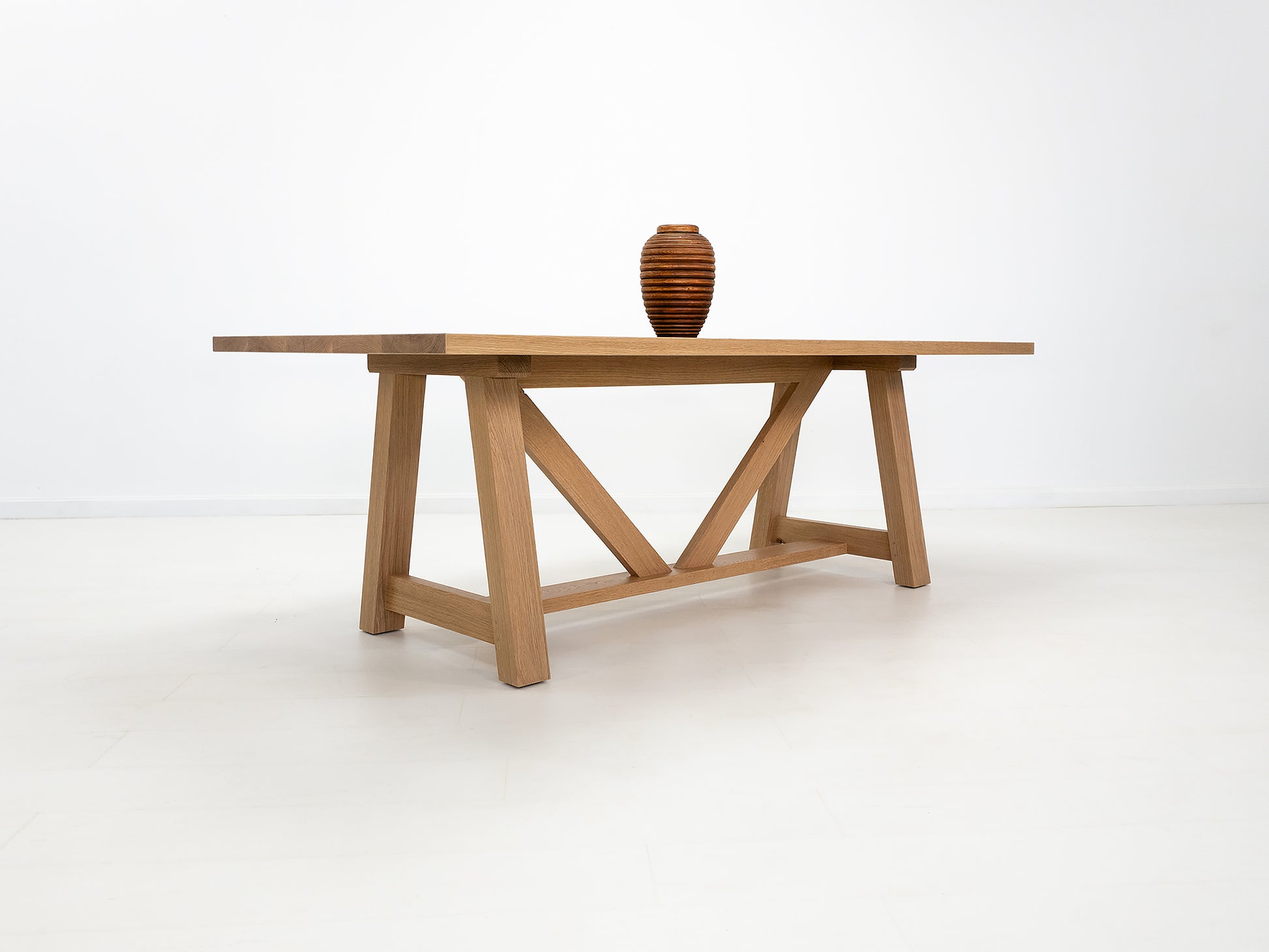 AXEL Dining Table