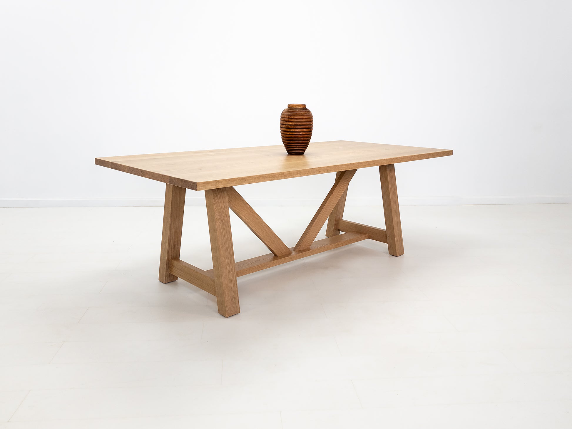 AXEL Dining Table