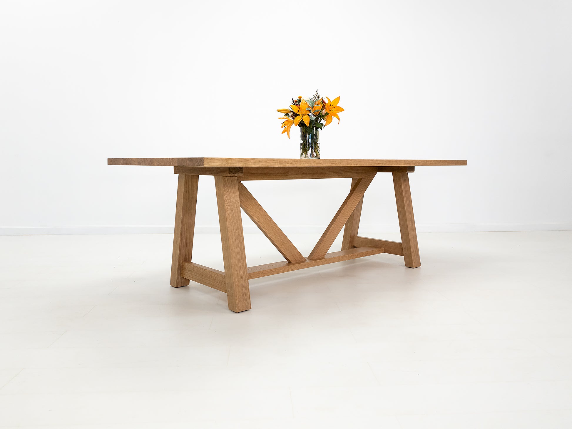 AXEL Dining Table