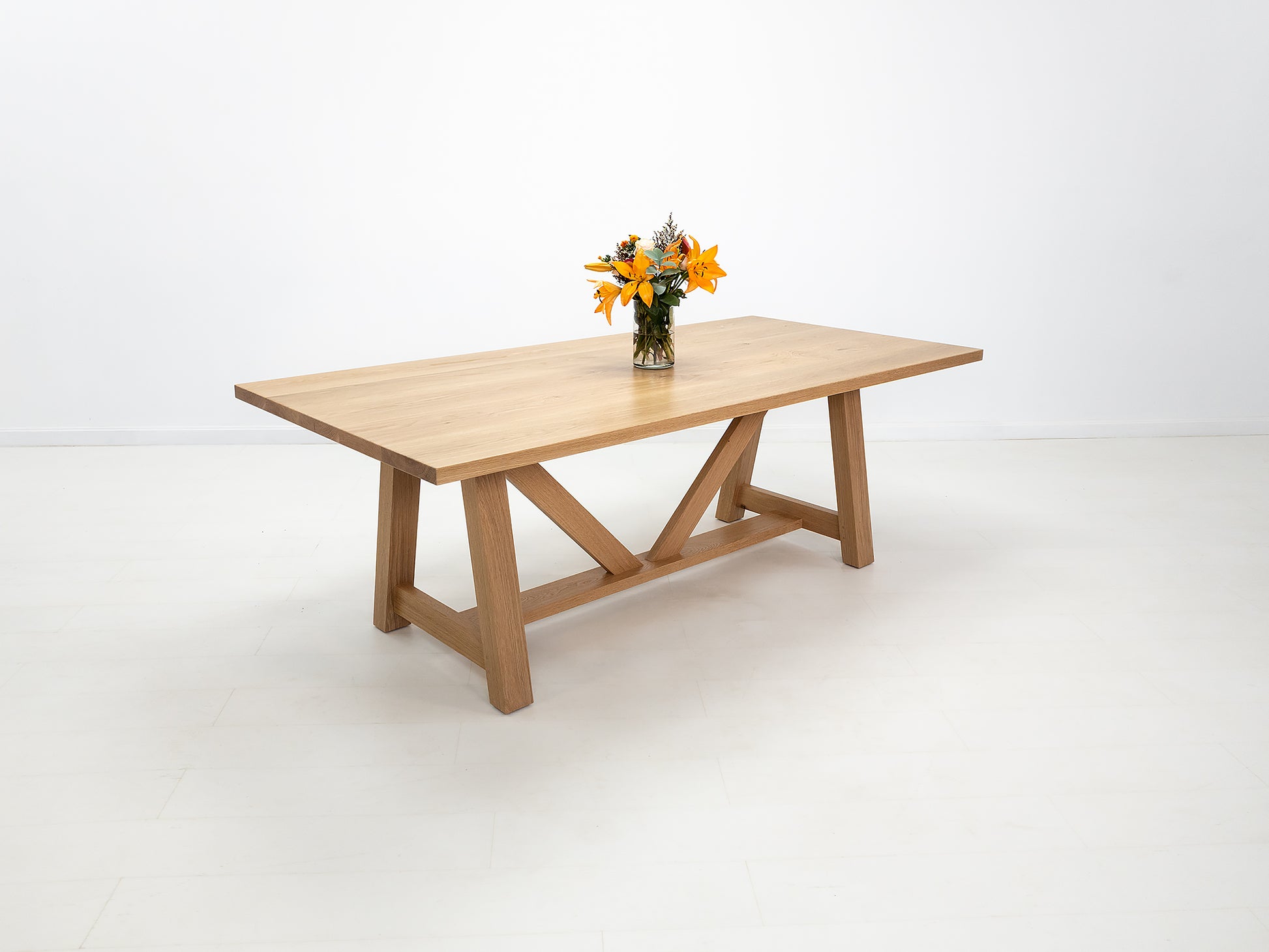 AXEL Dining Table