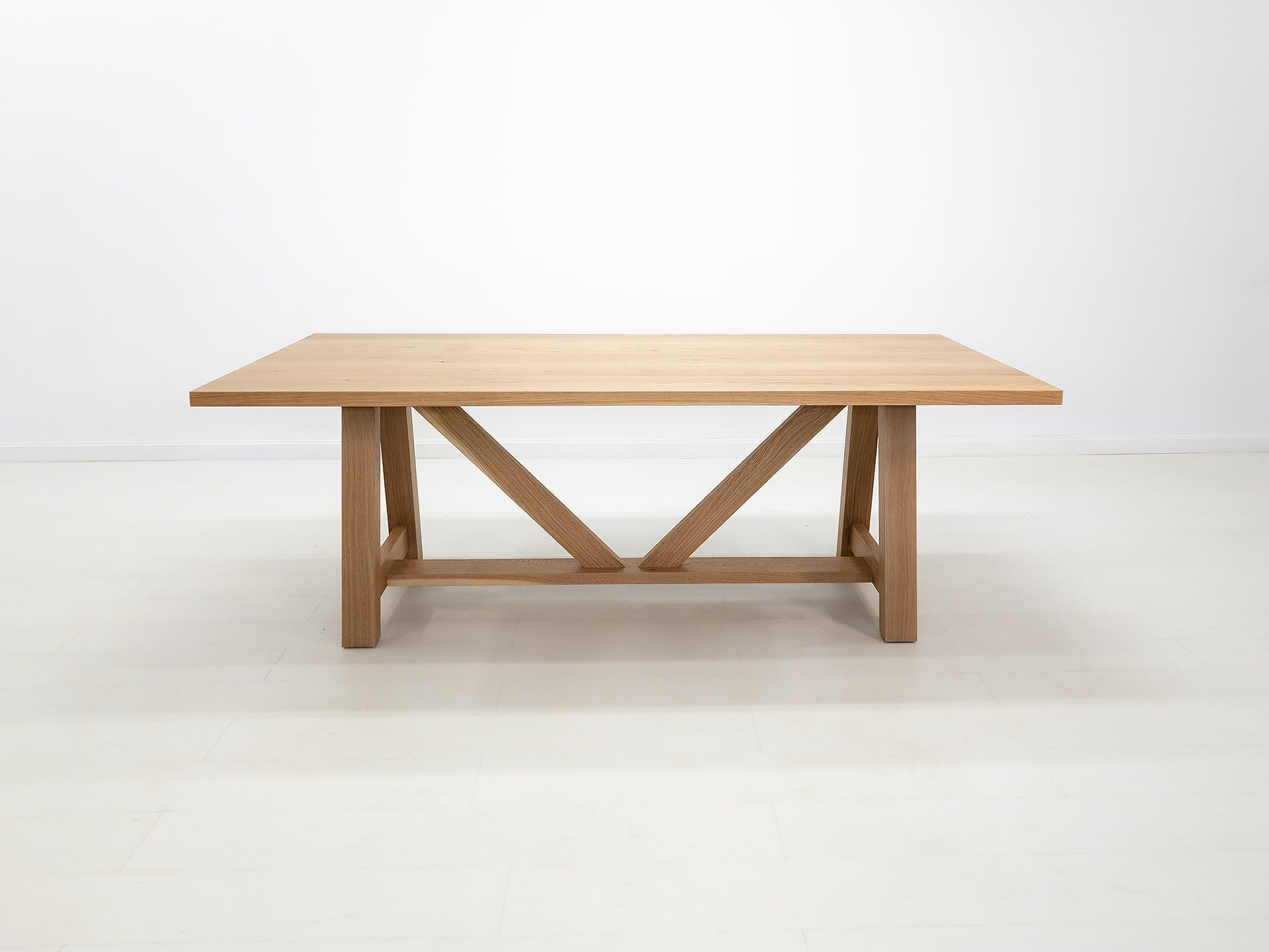AXEL Dining Table