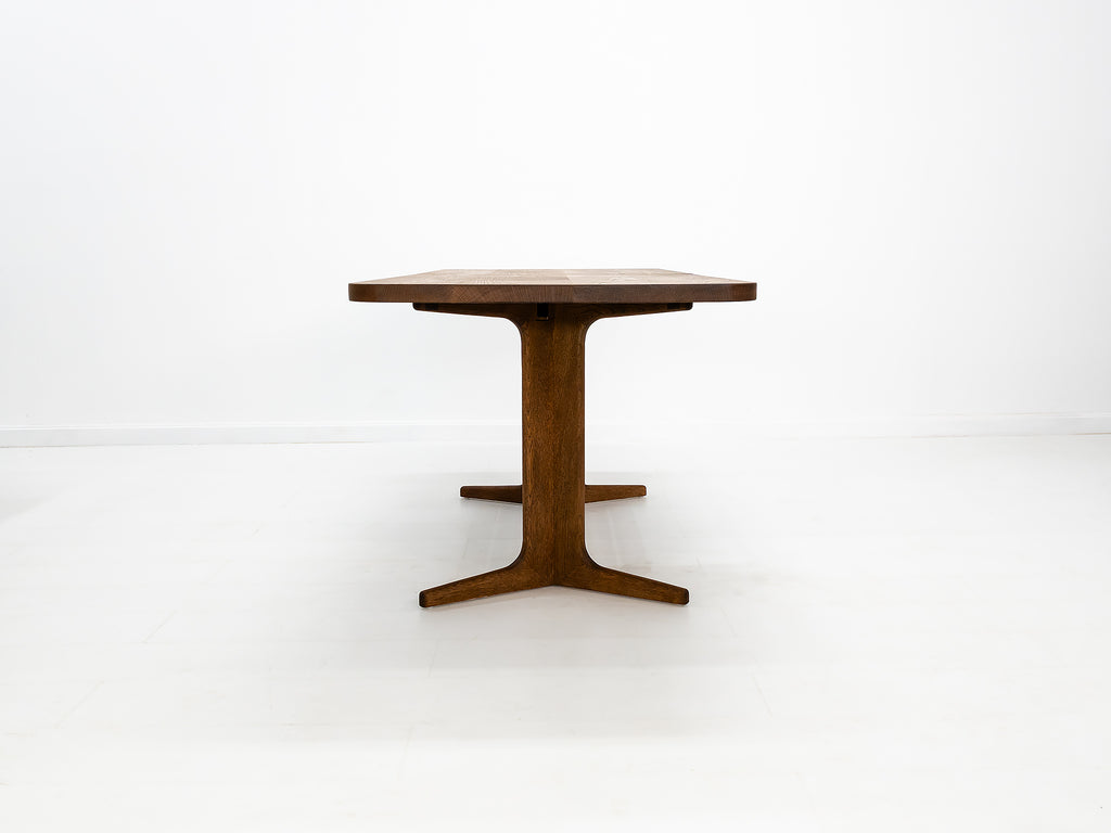 BRIA Dining Table