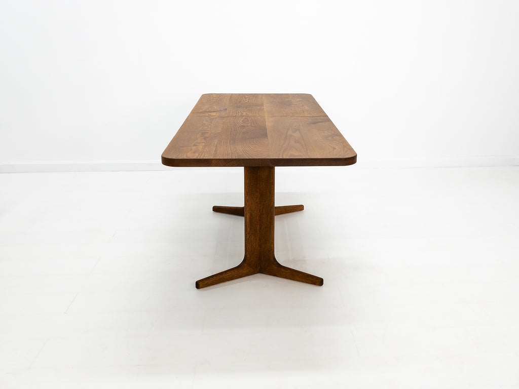 BRIA Dining Table