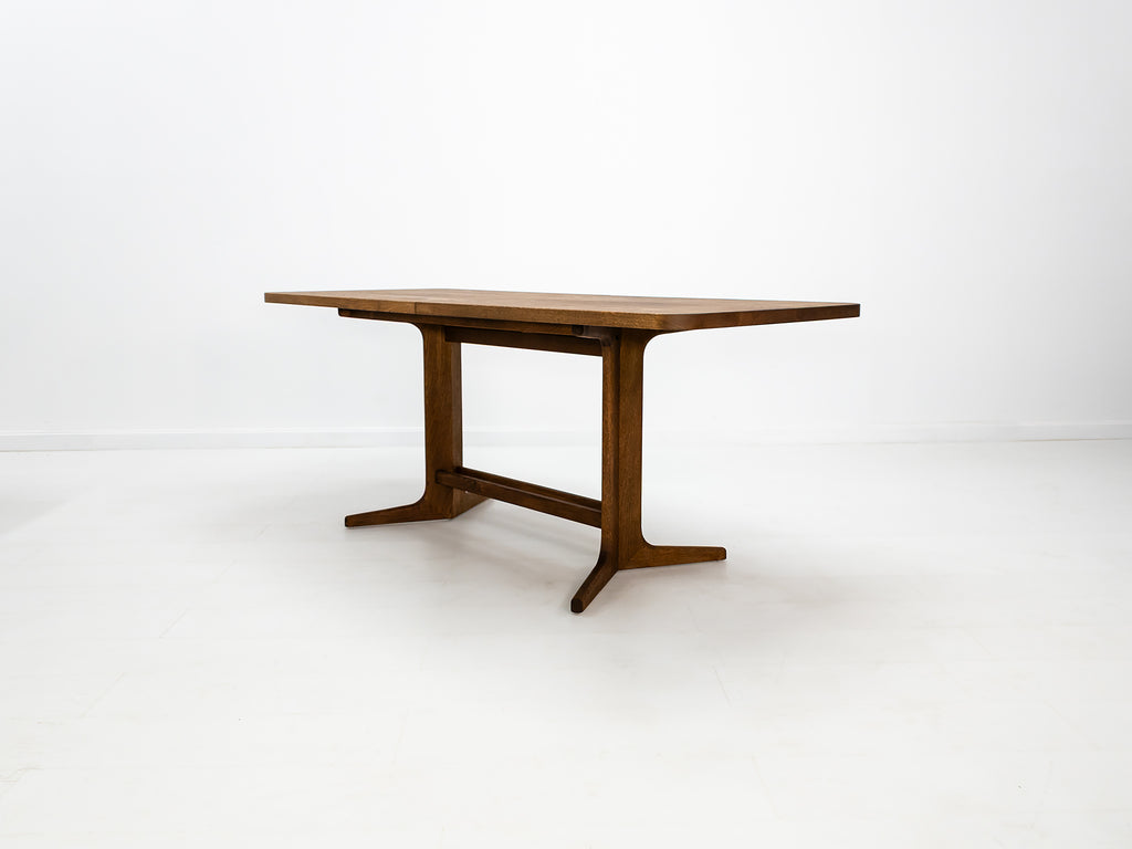 BRIA Dining Table