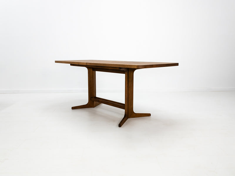 BRIA Dining Table