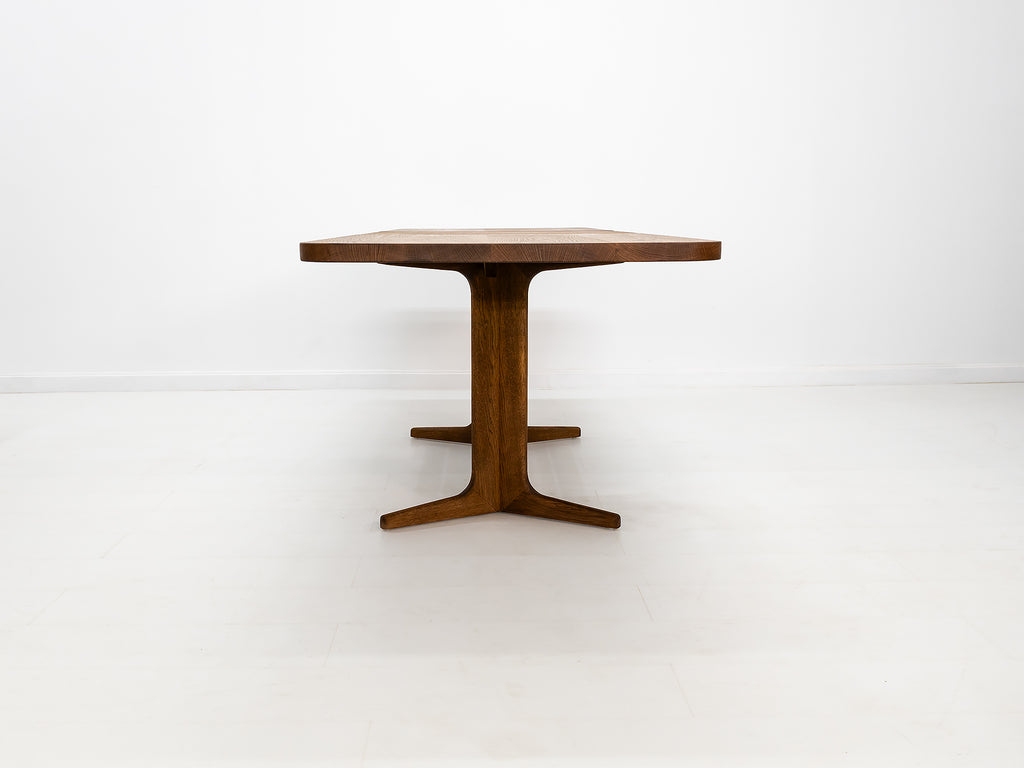 BRIA Dining Table