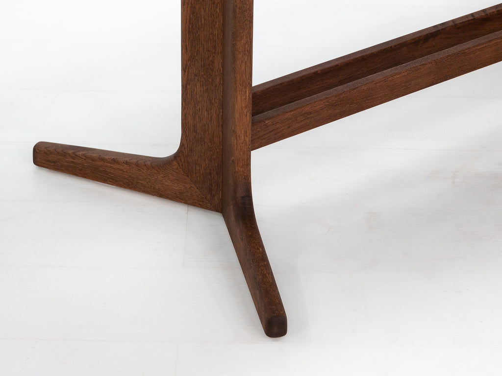BRIA Dining Table