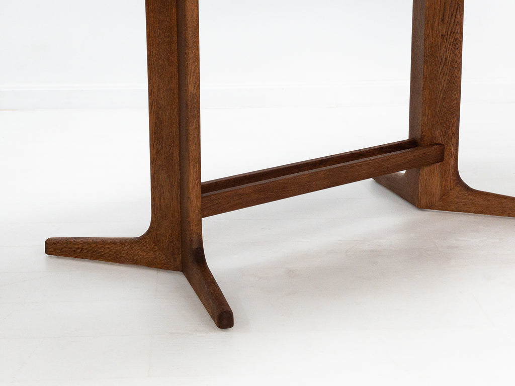 BRIA Dining Table