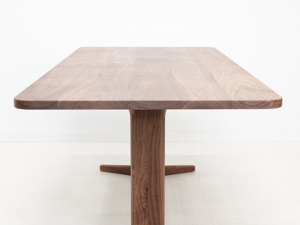 BRIA Dining Table