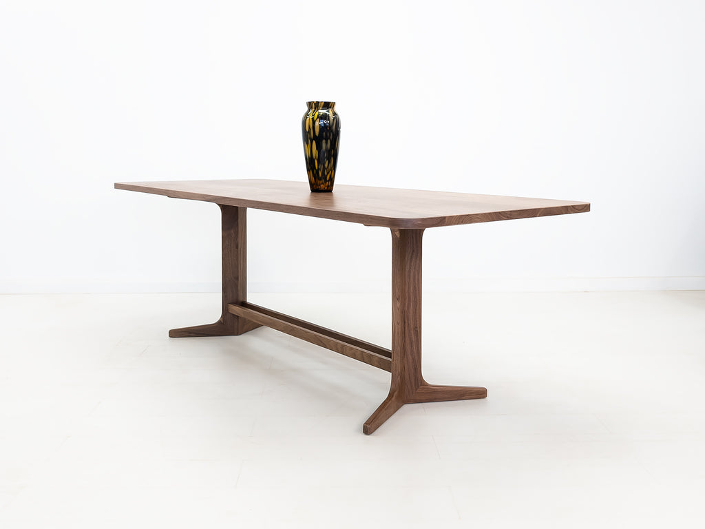 BRIA Dining Table