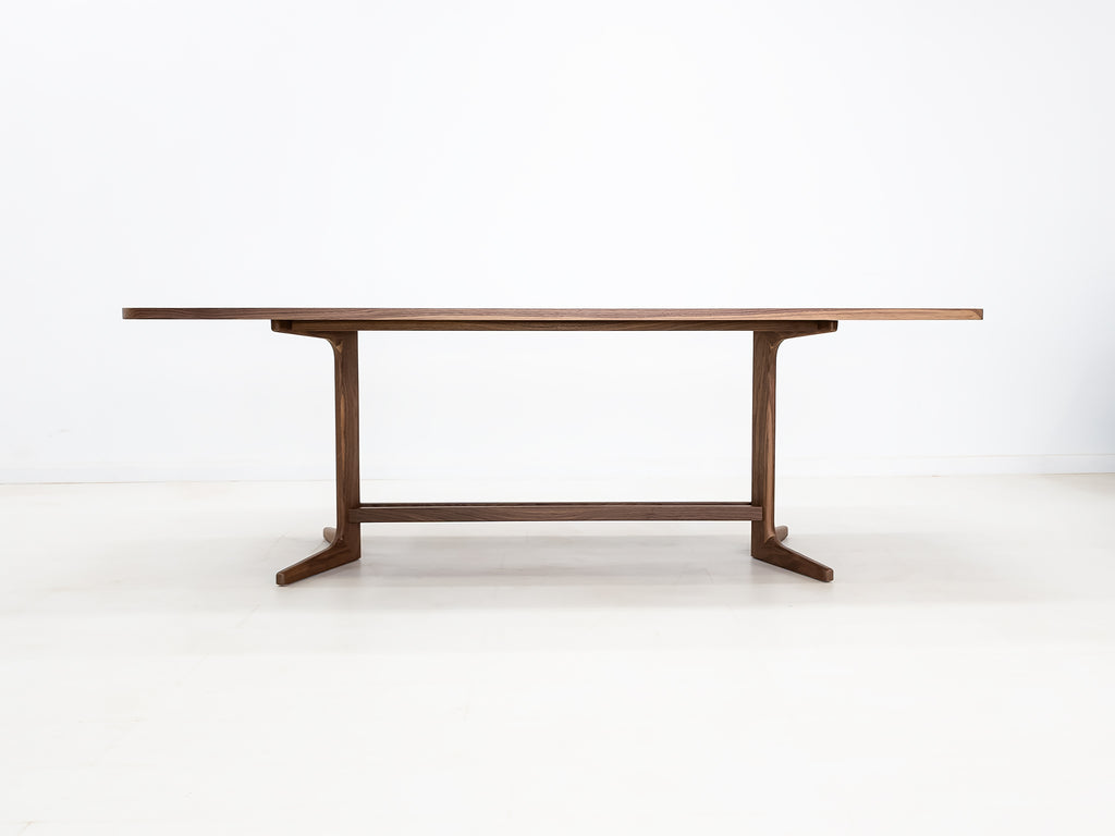 BRIA Dining Table