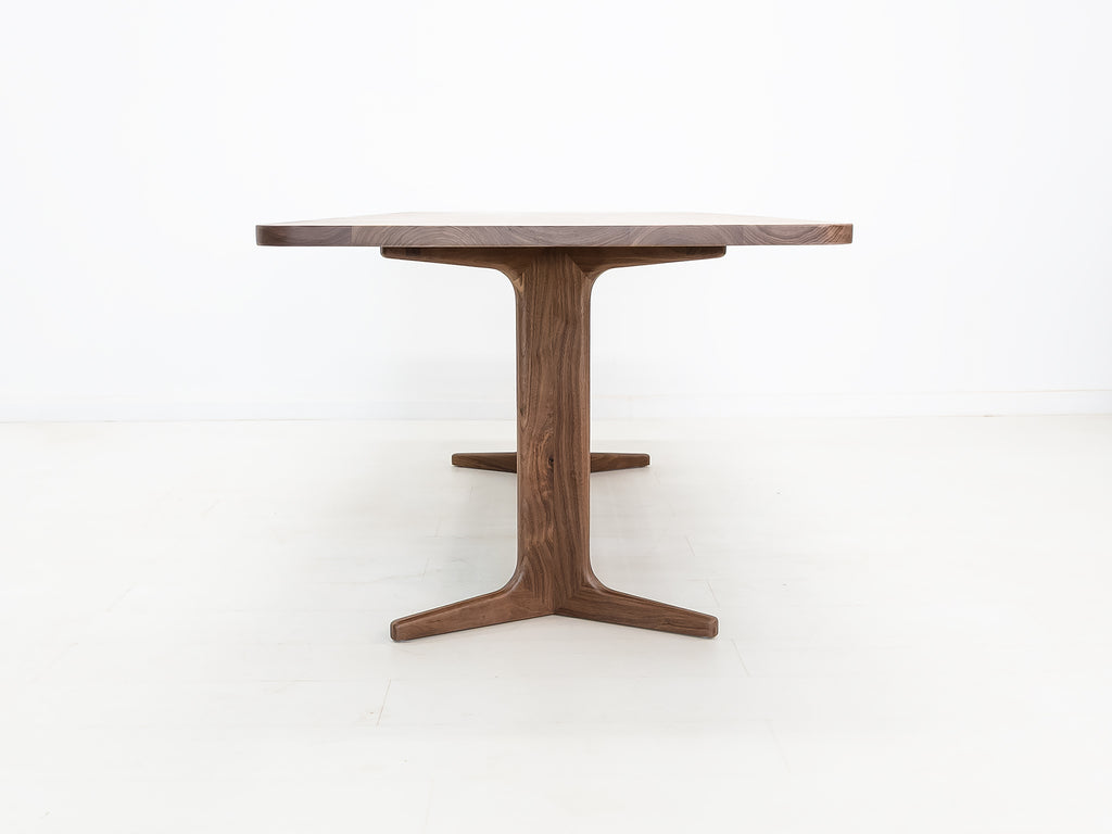 BRIA Dining Table