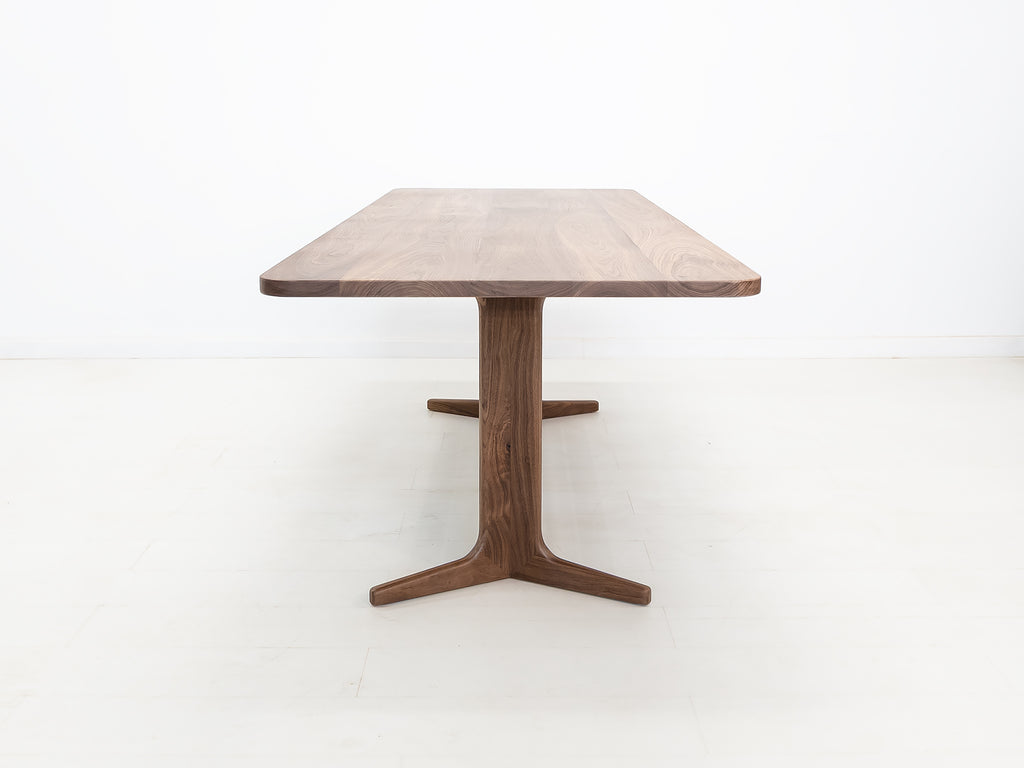 BRIA Dining Table