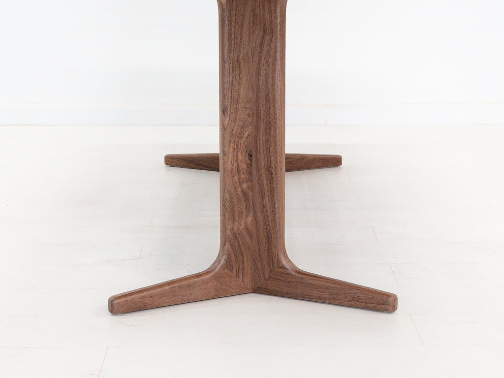BRIA Dining Table