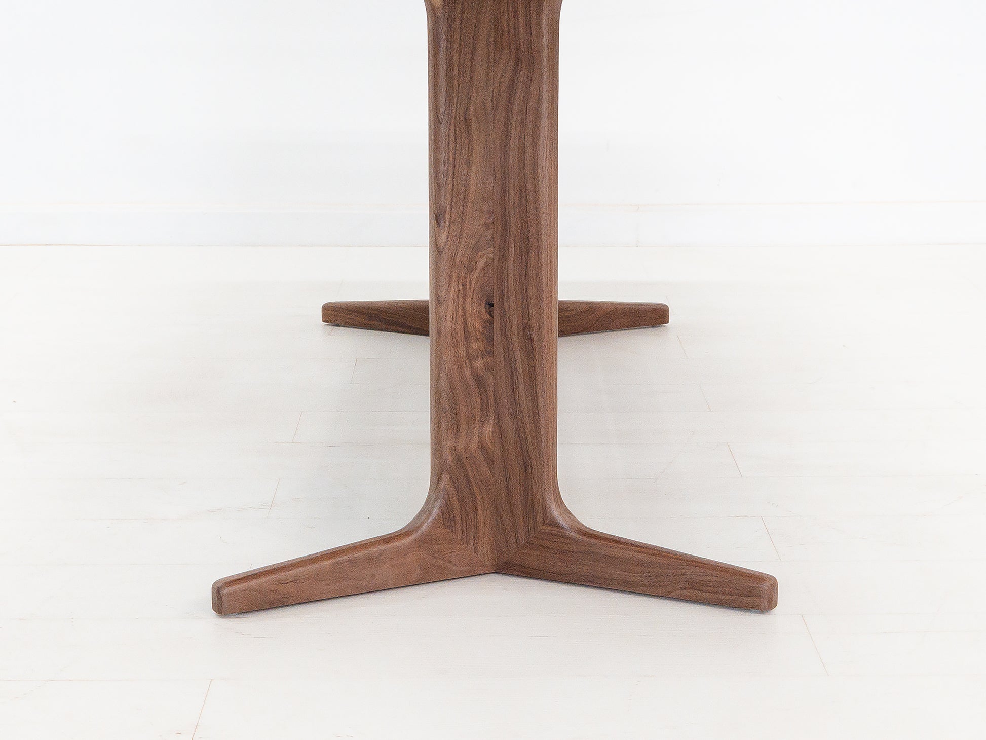 BRIA Dining Table