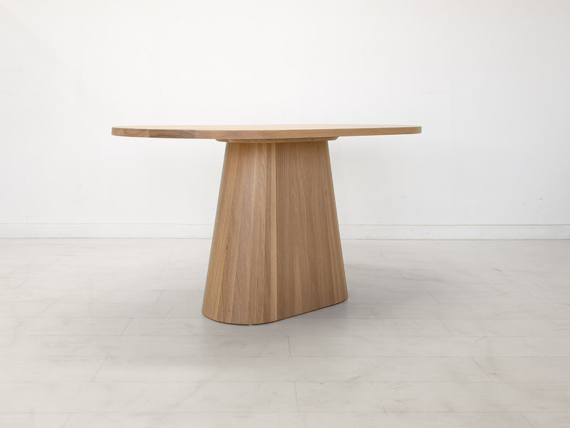 CATE Dining Table
