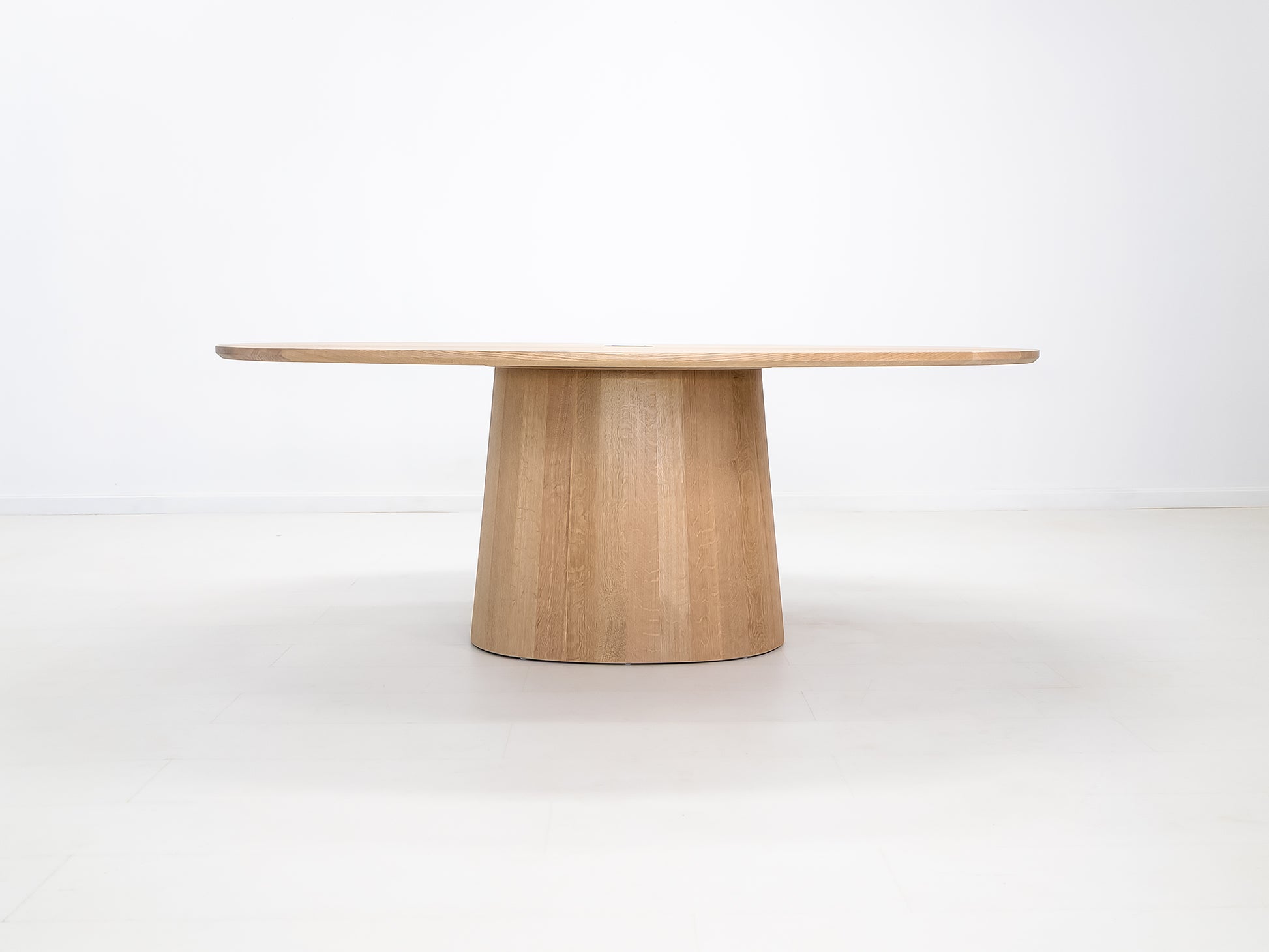 CATE Dining Table