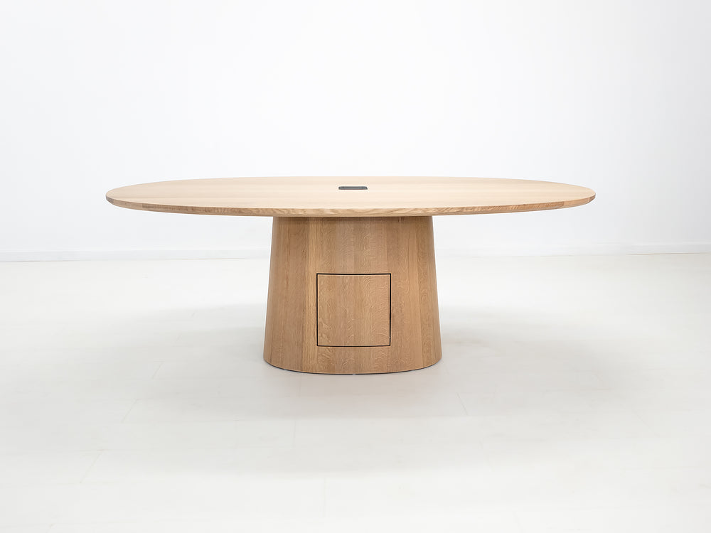 CATE Dining Table