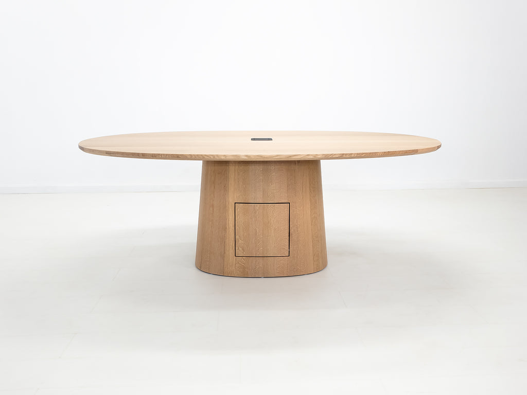 CATE Dining Table
