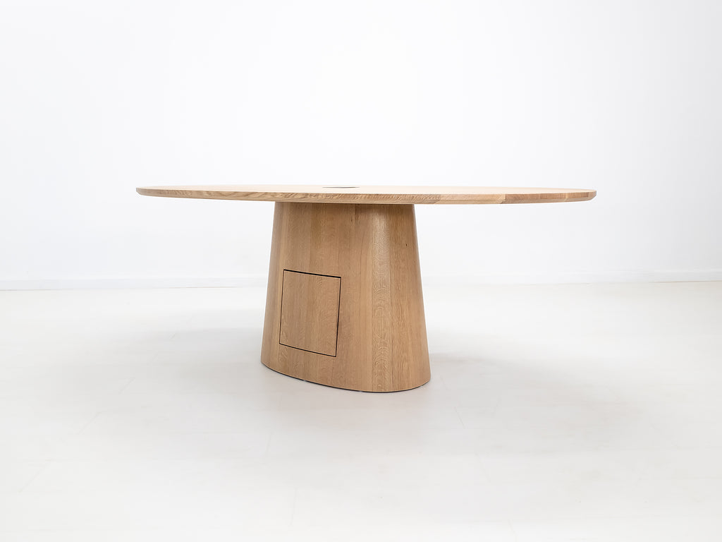 CATE Dining Table