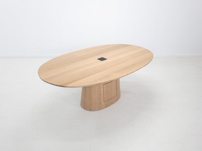 CATE Dining Table