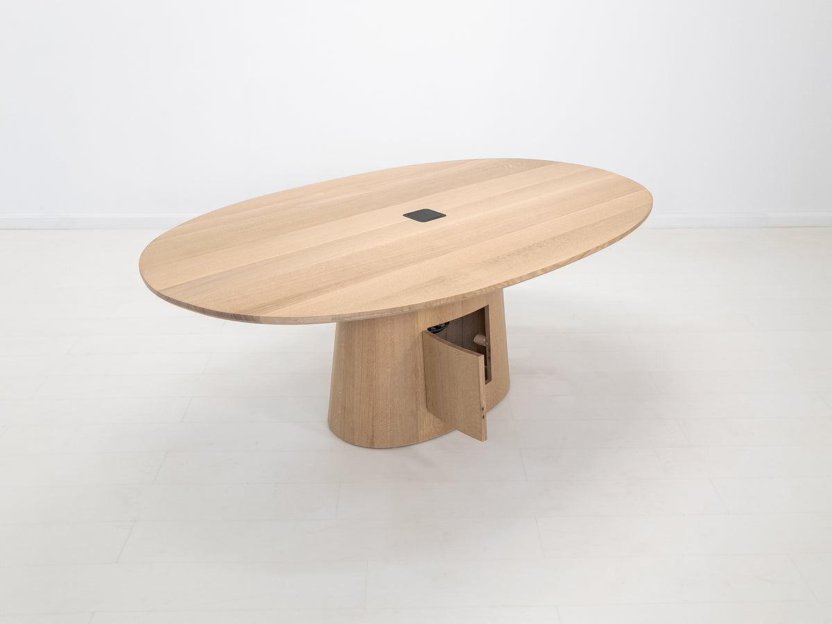 CATE Dining Table