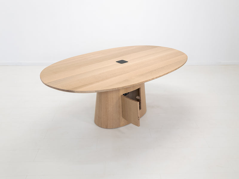 CATE Dining Table