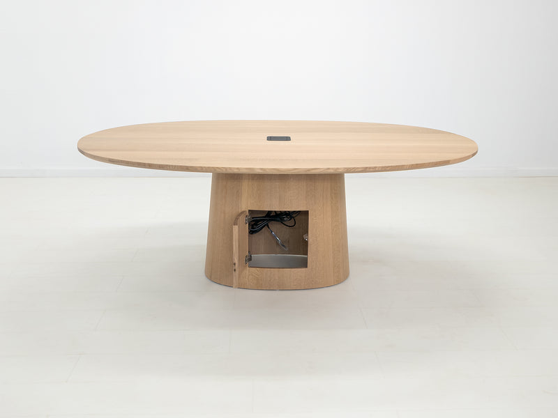 CATE Dining Table
