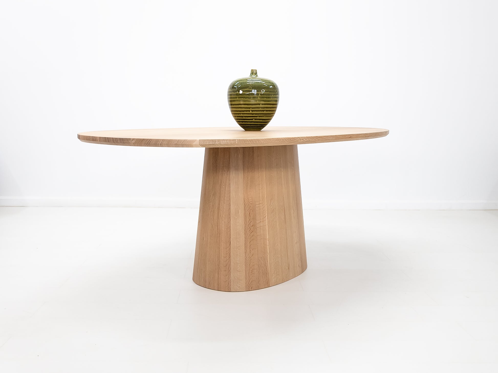 CATE Dining Table
