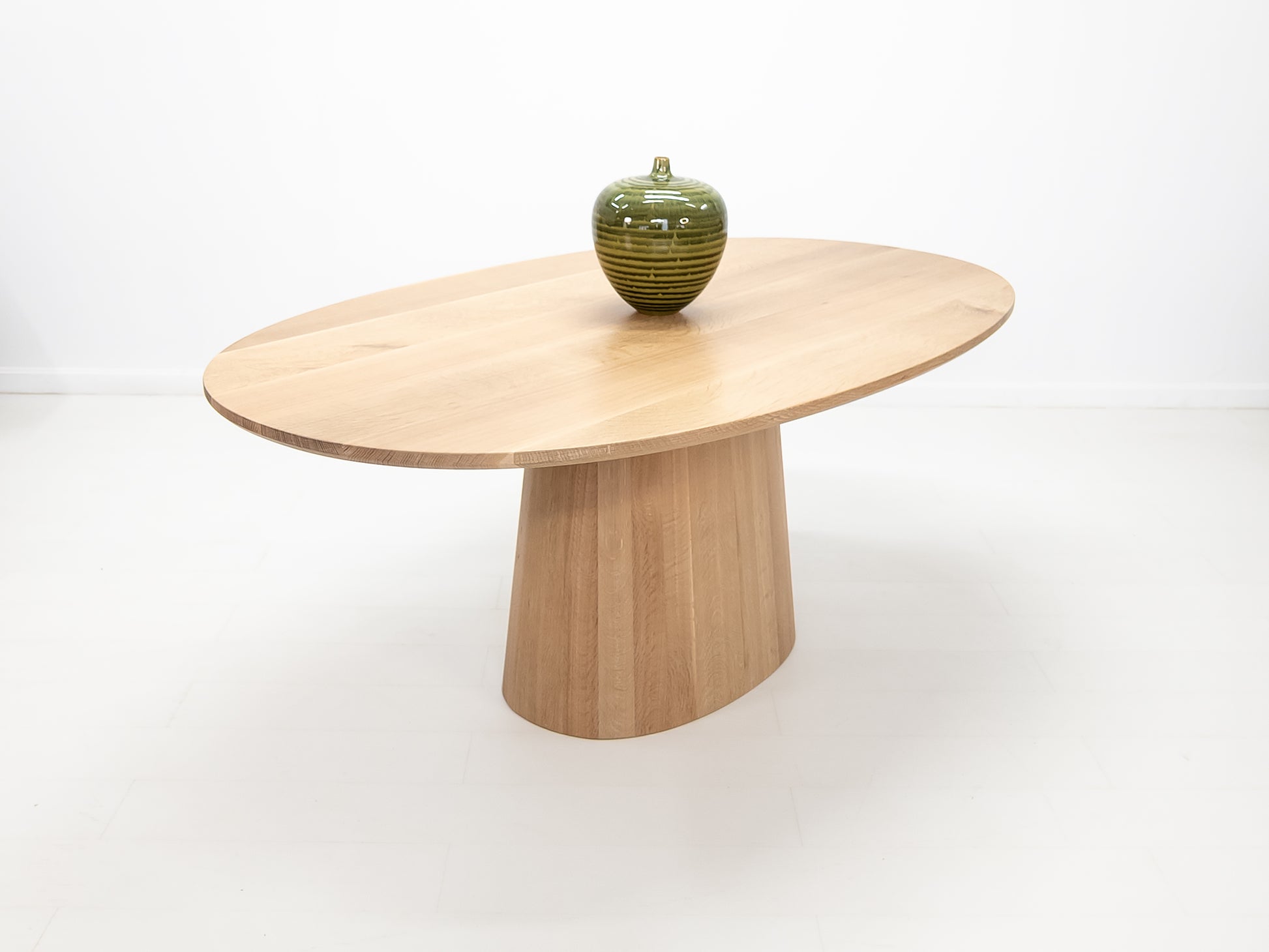 CATE Dining Table