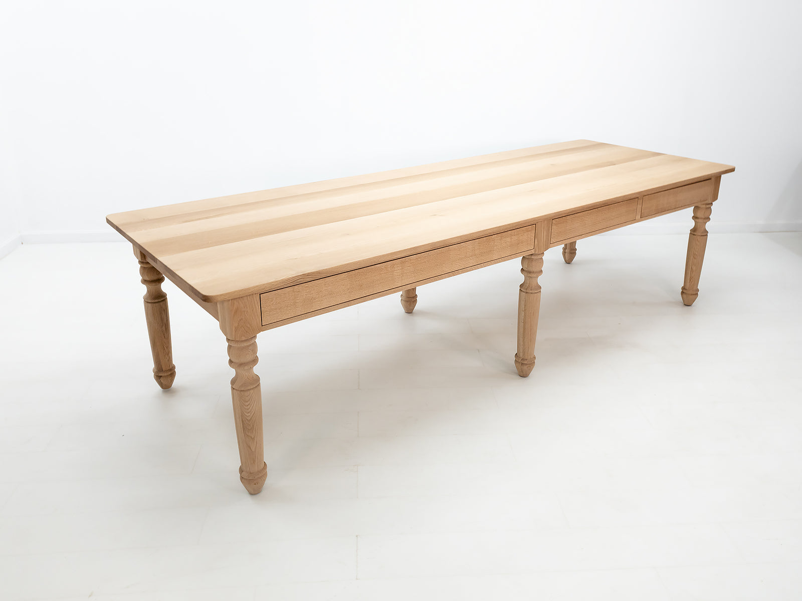 ETTA Dining Table