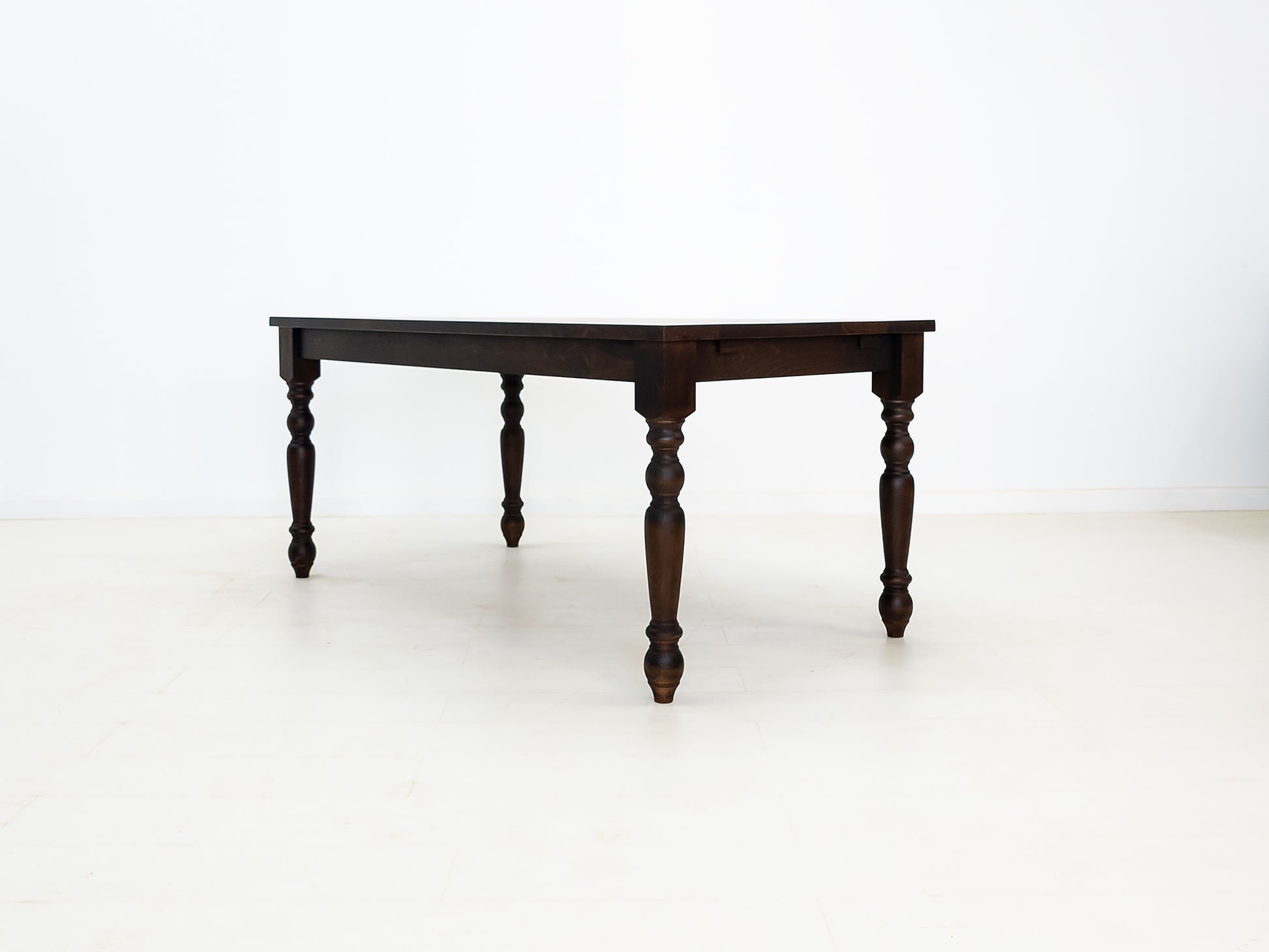 TESS Dining Table