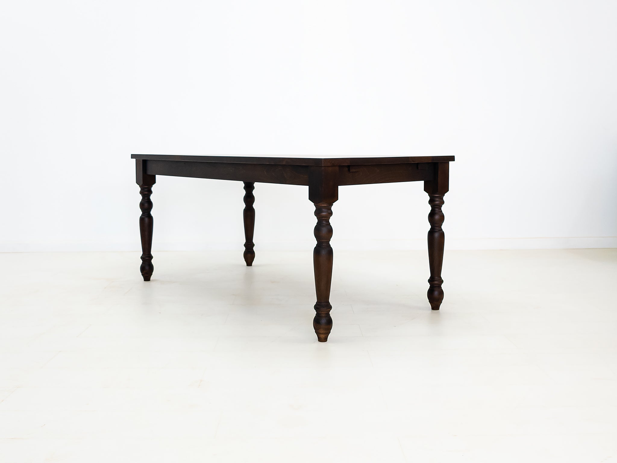 TESS Dining Table