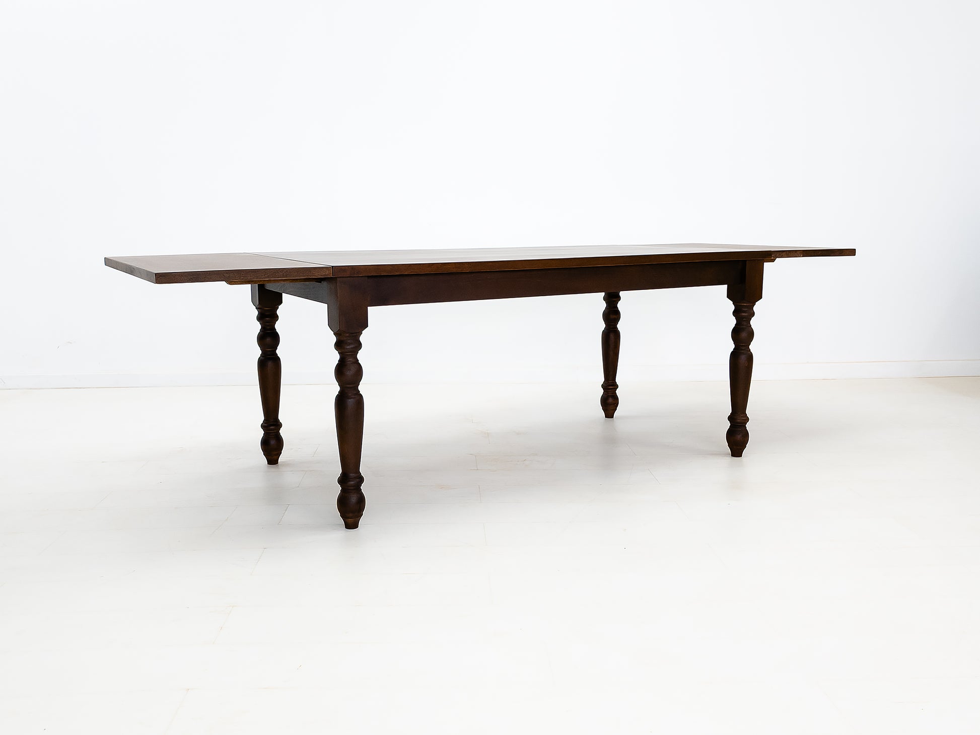 TESS Dining Table