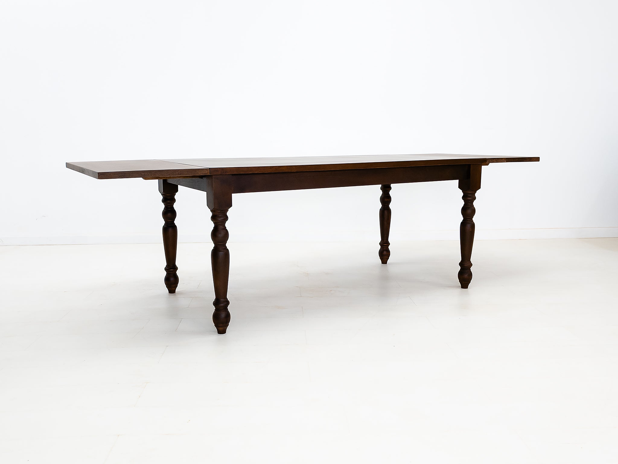 TESS Dining Table