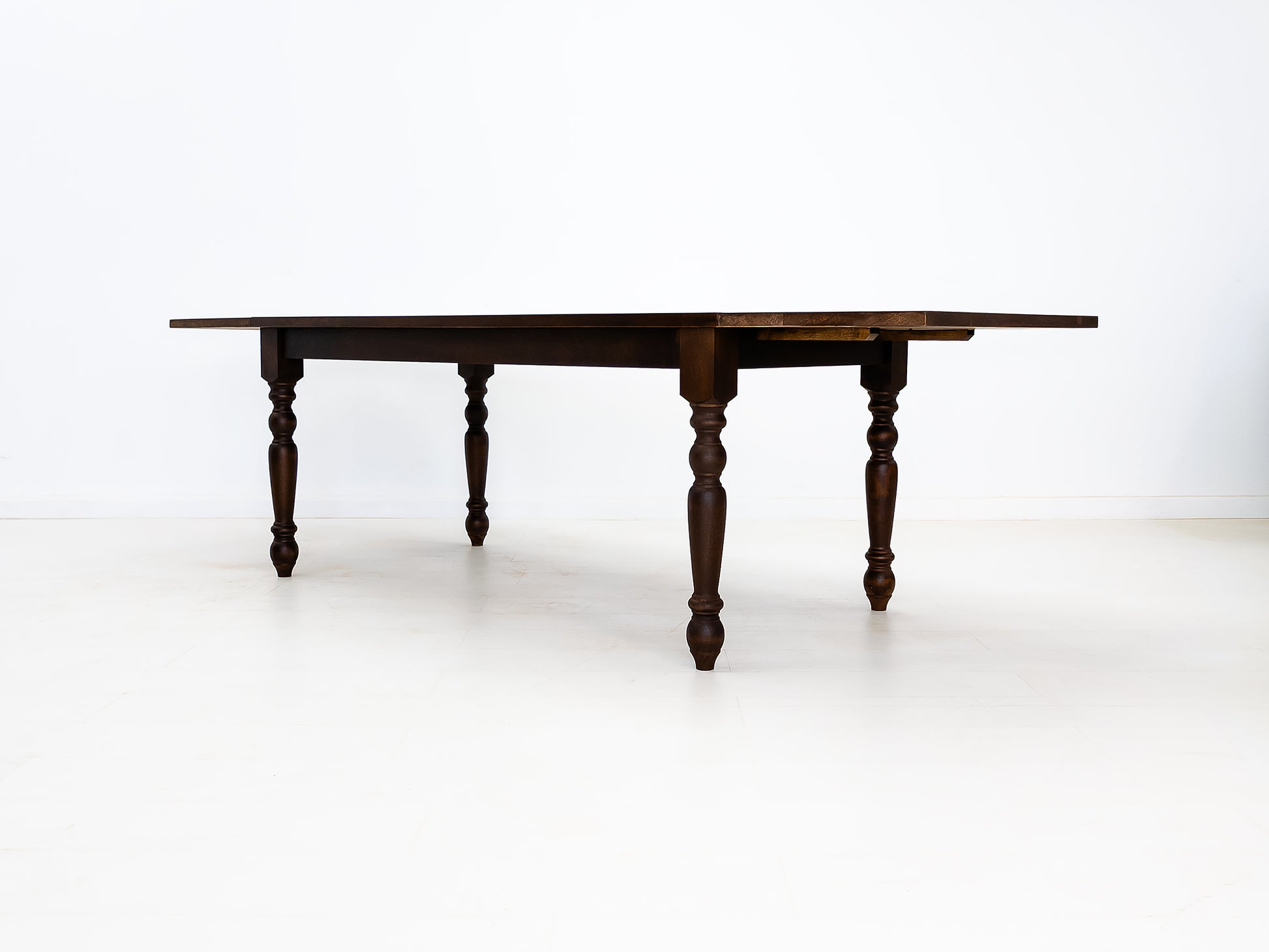 TESS Dining Table