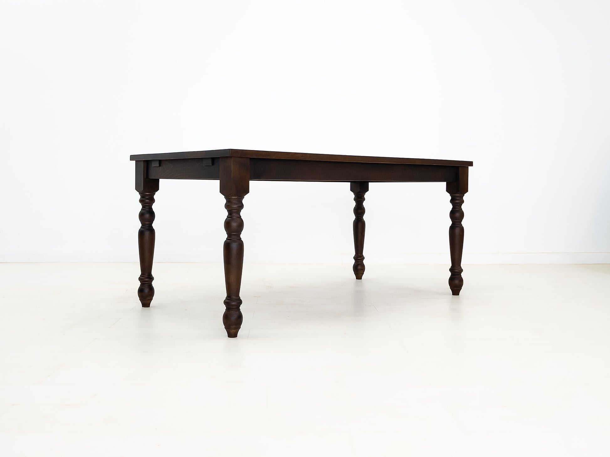 TESS Dining Table