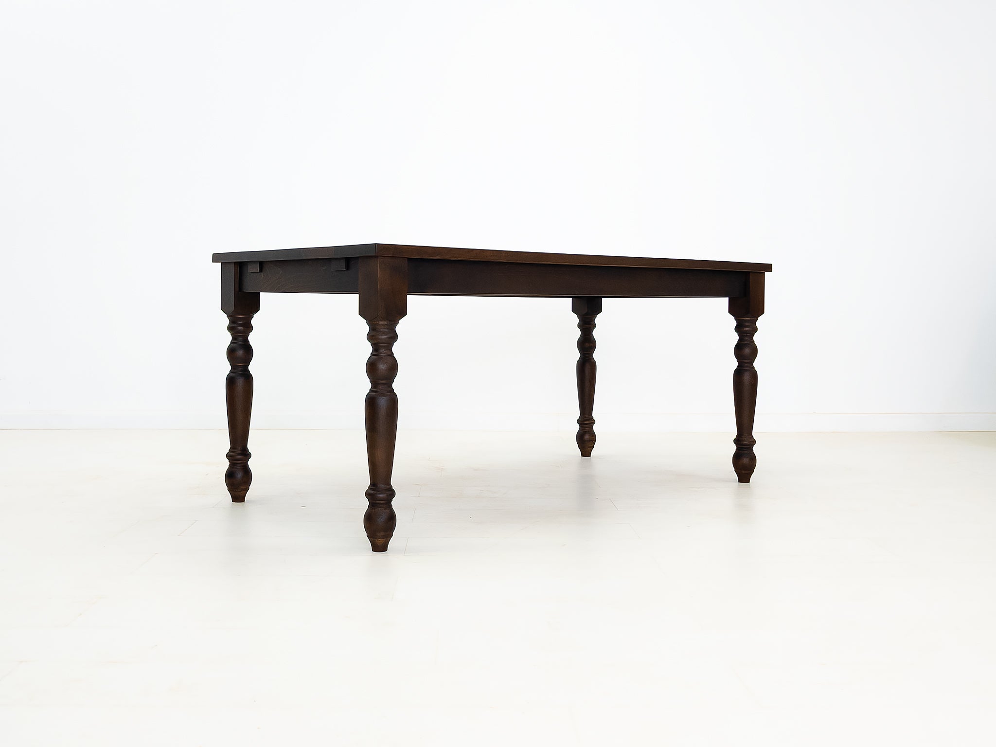 TESS Dining Table