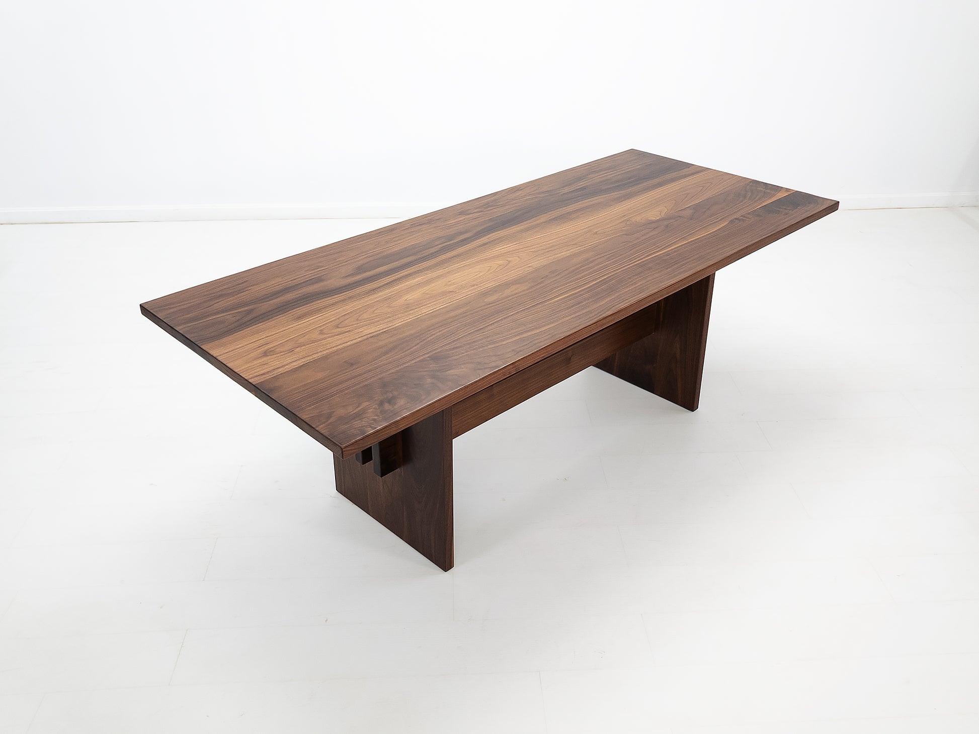 DUKE Dining Table