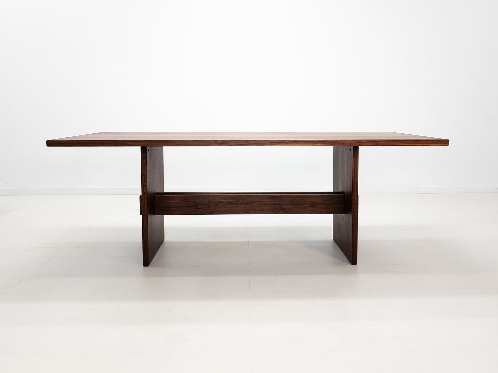 DUKE Dining Table